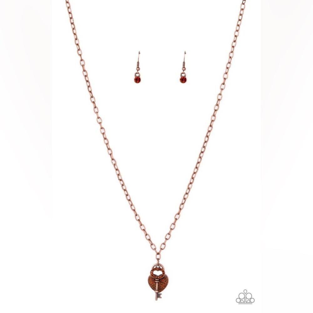 ❣️Short heart and key necklace❣️*